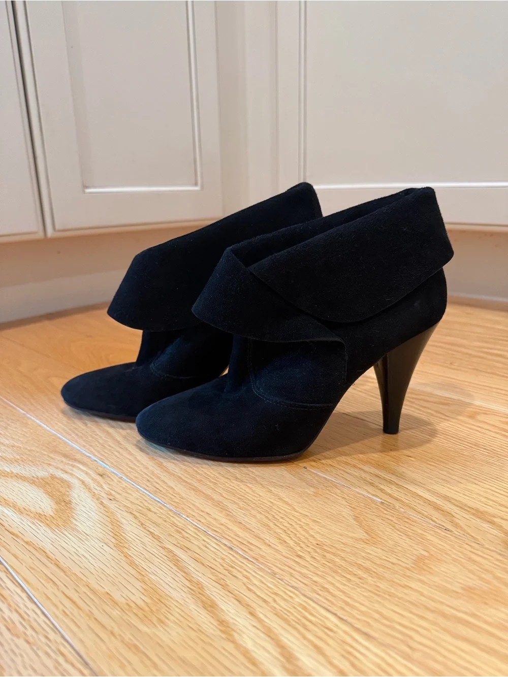 Via Spiga Black Suede Pointed-Toe Fold-Over Ankle Boots